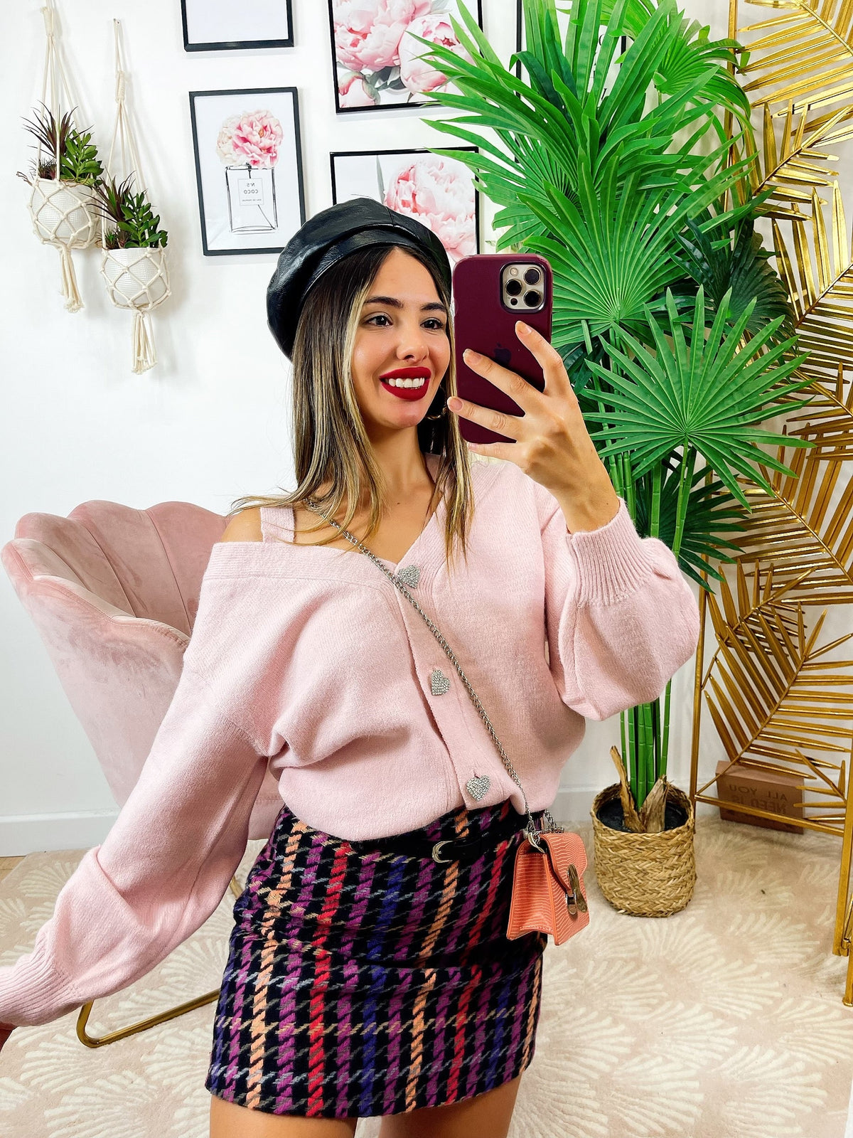 Cardigan con bottoni gioiello e spalle scoperte Rosa