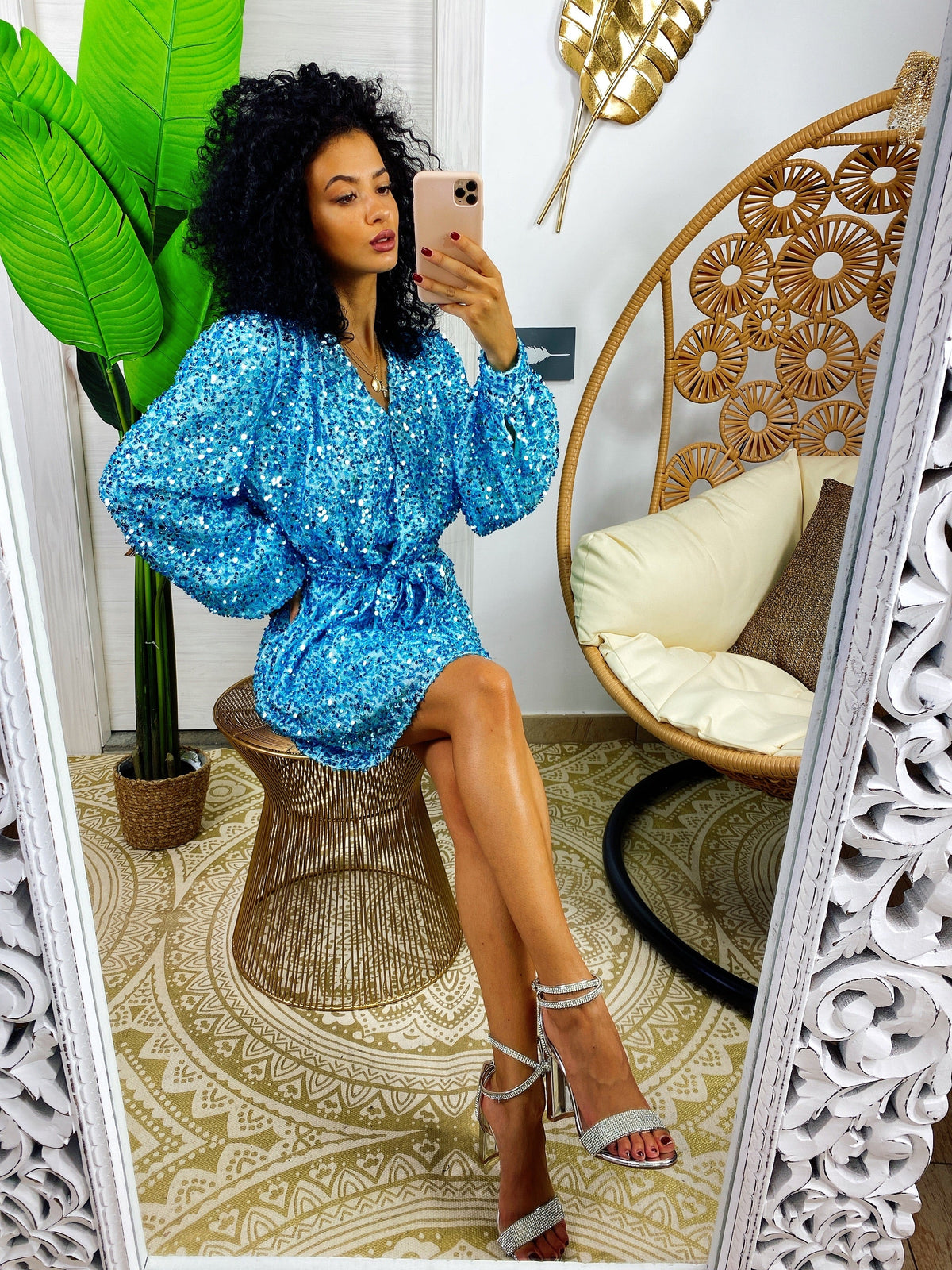 Abito con paillettes manica lunga azzurro