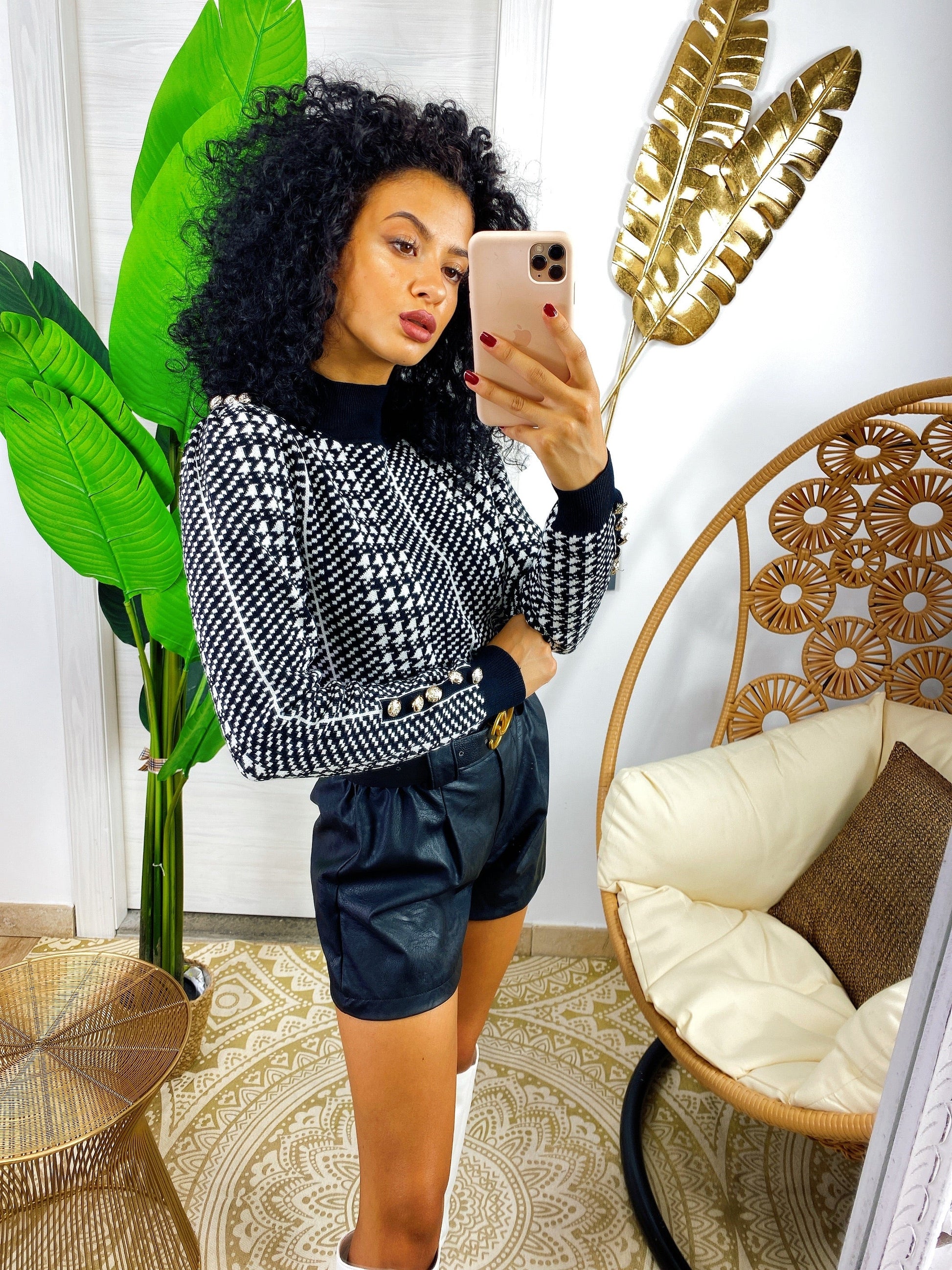 Maglione a collo alto nero bianco