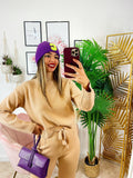 Completo maglia e pantalone largo camel
