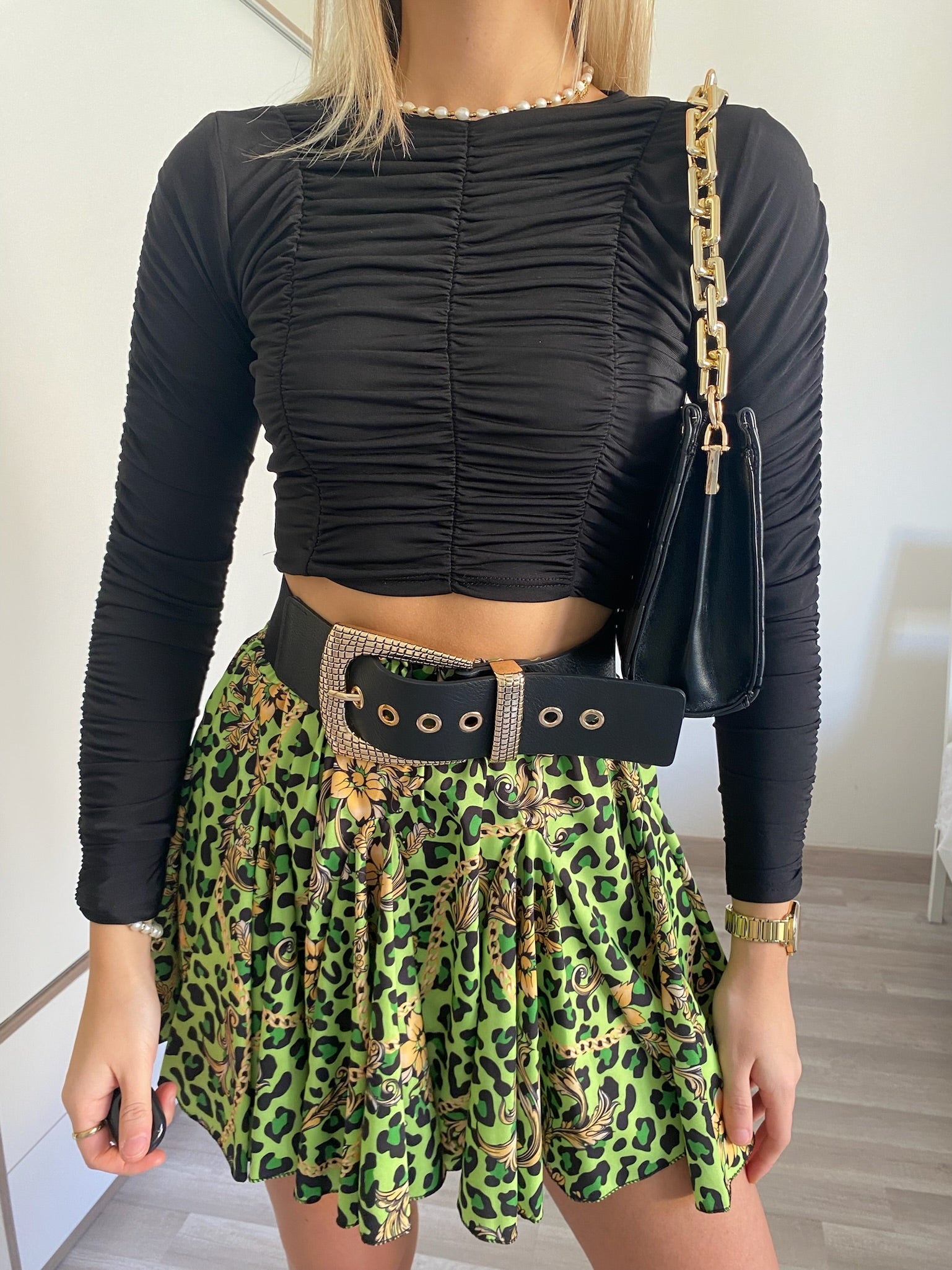 Top aderente drappeggiato nero