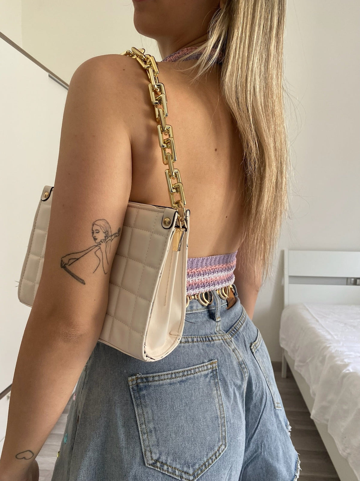 Short a farfalla con gemme