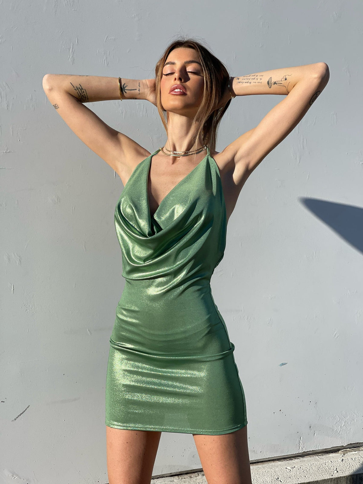 Abito lux green schiena aperta