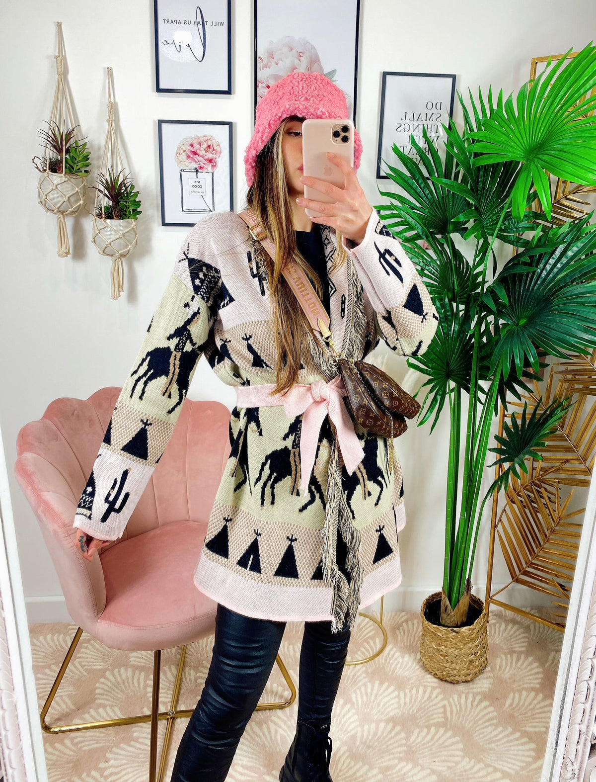 Cardigan frange e cinta con cavallo Rosa