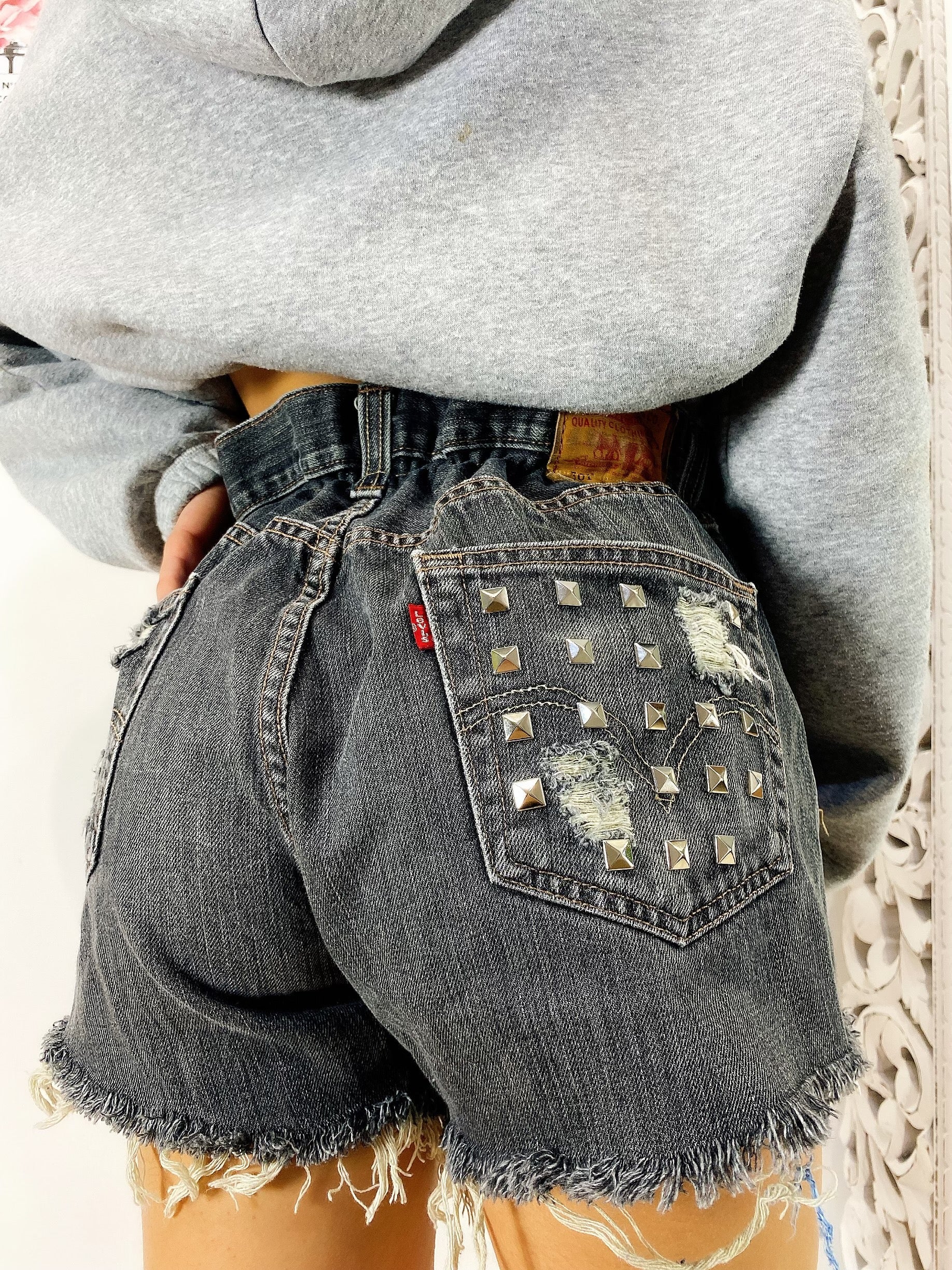Levi’s Vintage grigio scuro con borchie