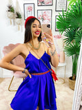 Abito con catenina blu