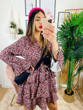 Abito a fiori con balze dettagli fucsia