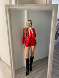 Completo giacca con bottoni e short rosso