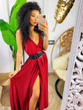 Abito in raso con maxi spacco rosso