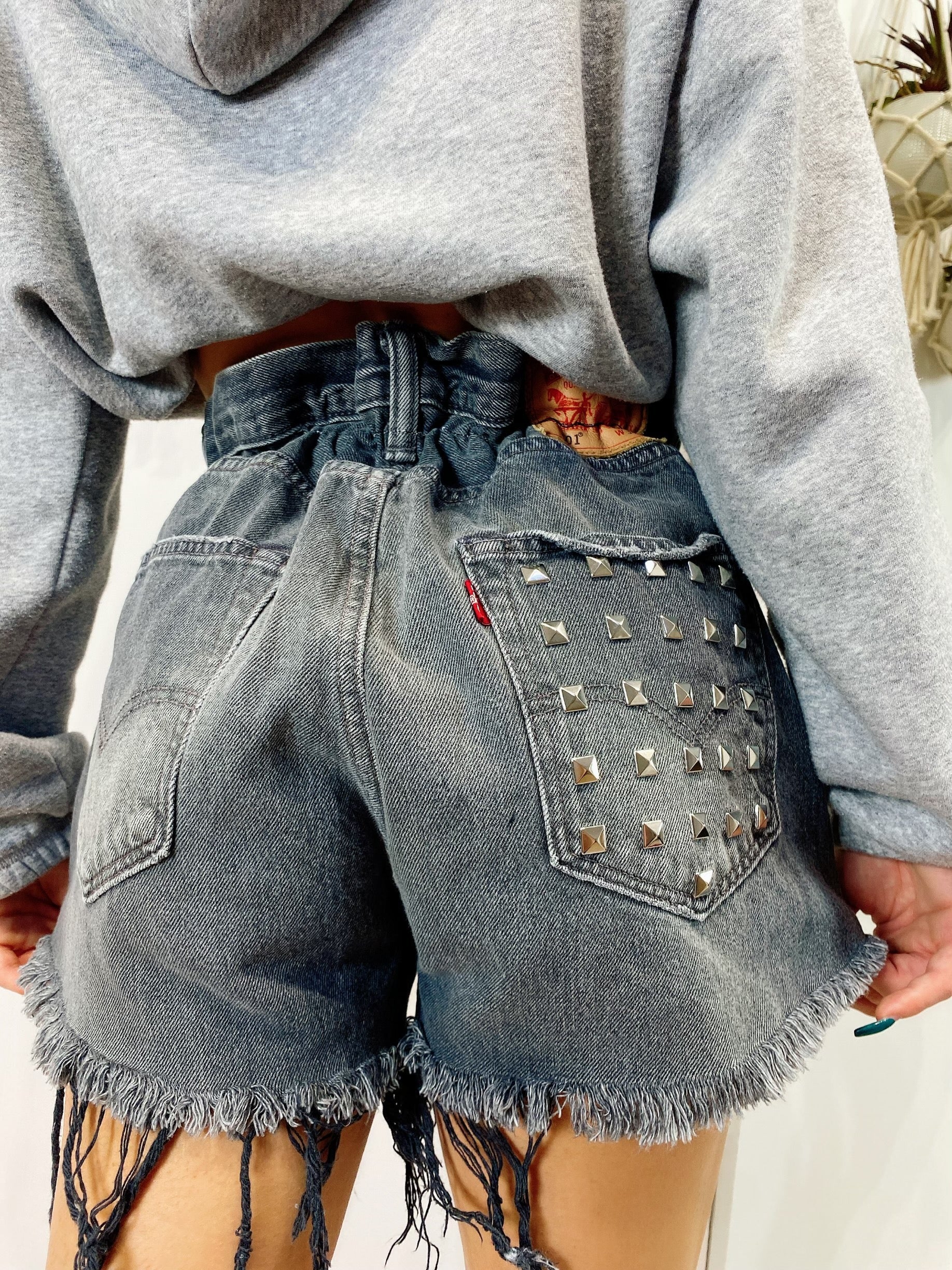 Short Levi’s Vintage con Borchie bagno grigio