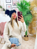 Completo maglia e pantalone beige