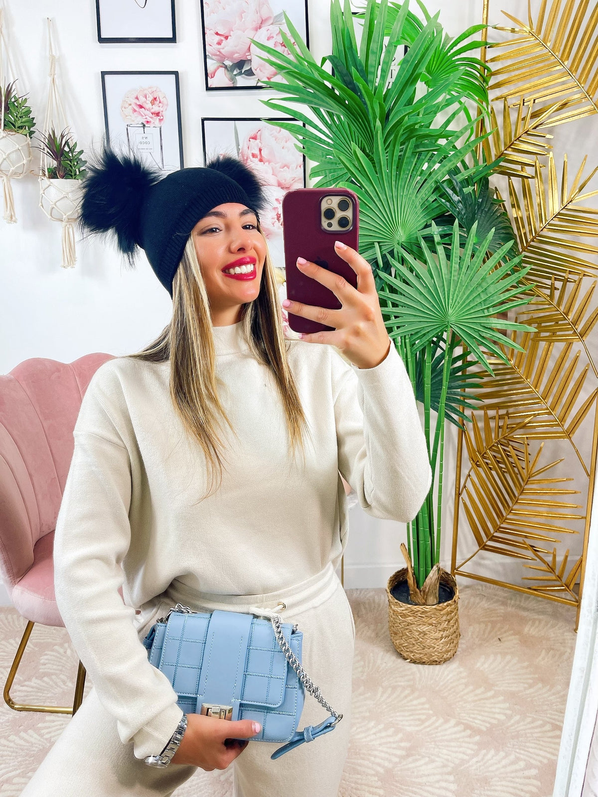 Completo maglia e pantalone beige