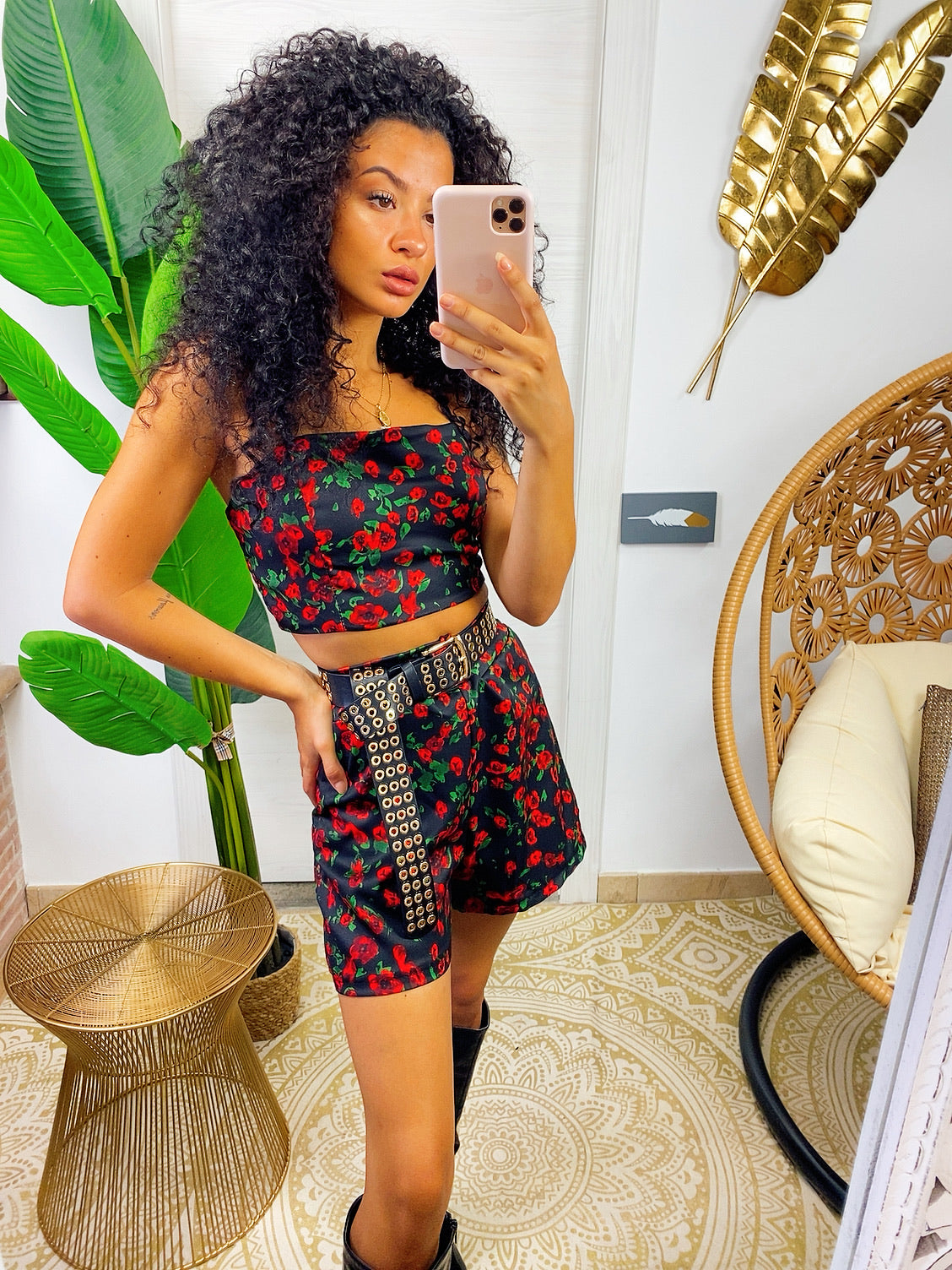 Completo top e pantaloncino fiori rossi
