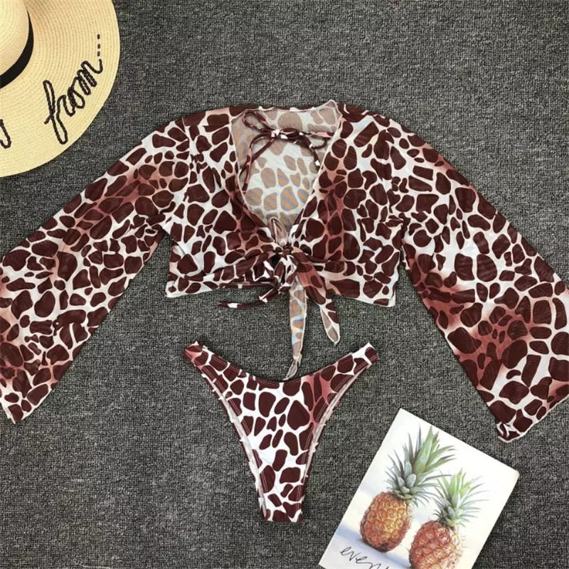 Bikini animalier più camicetta