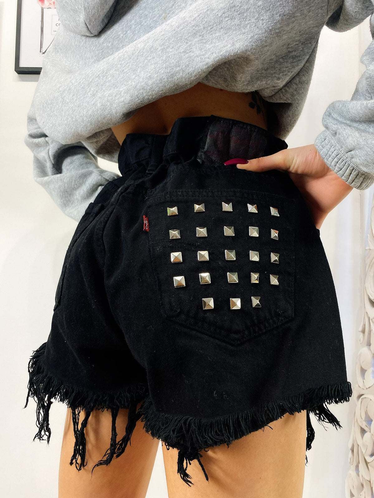 Short Levi’s Vintage nero con borchie