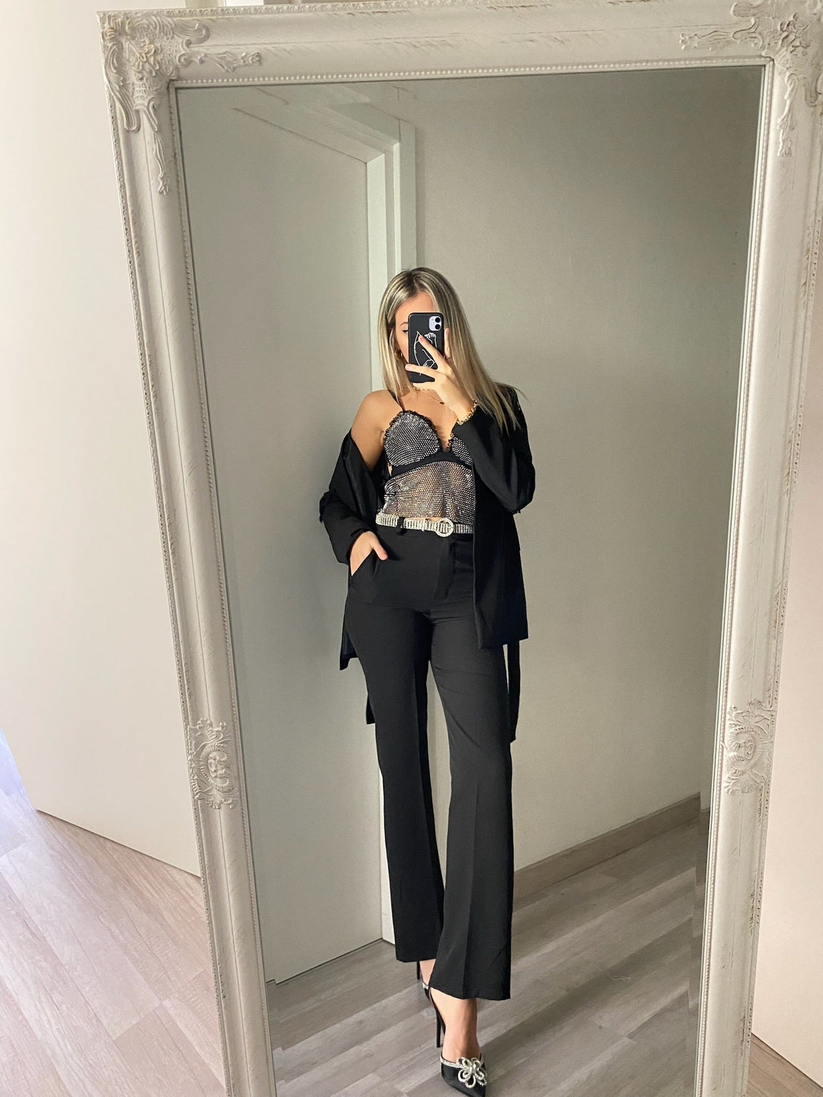 Top con strass nero