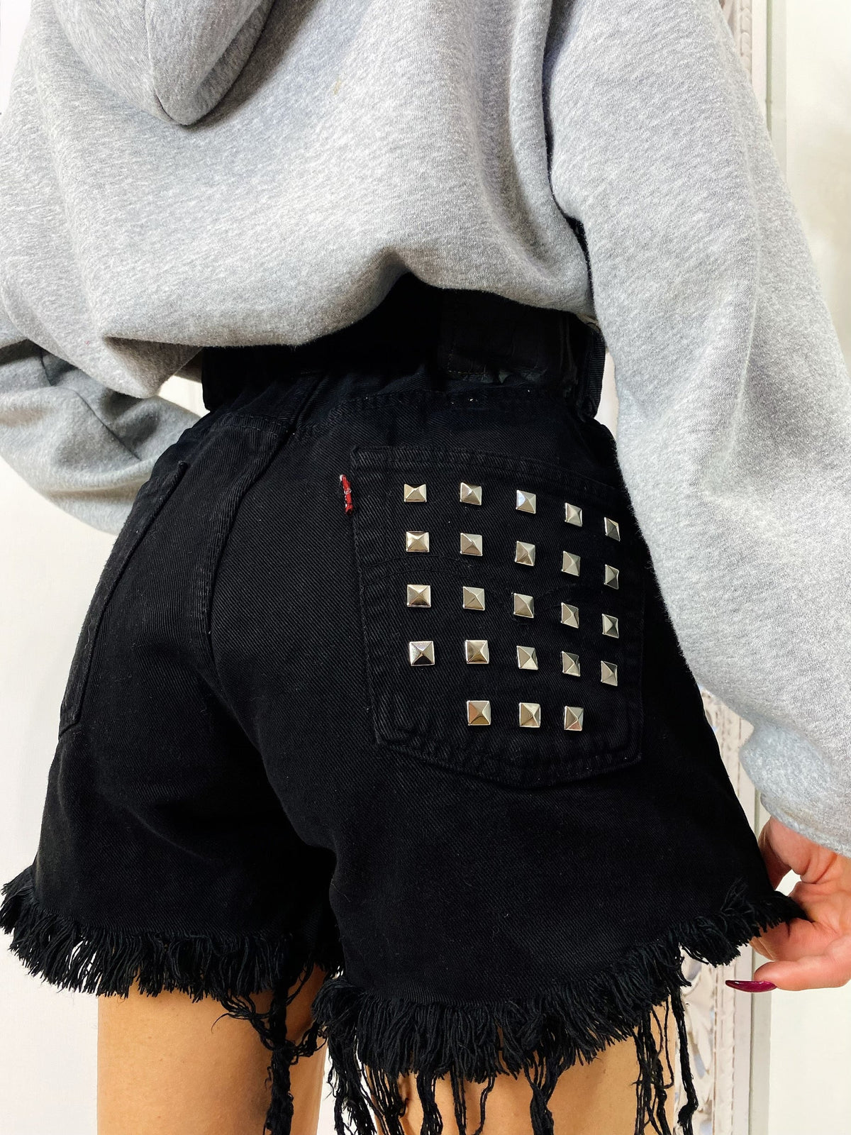 Short Levi’s Vintage nero con borchie
