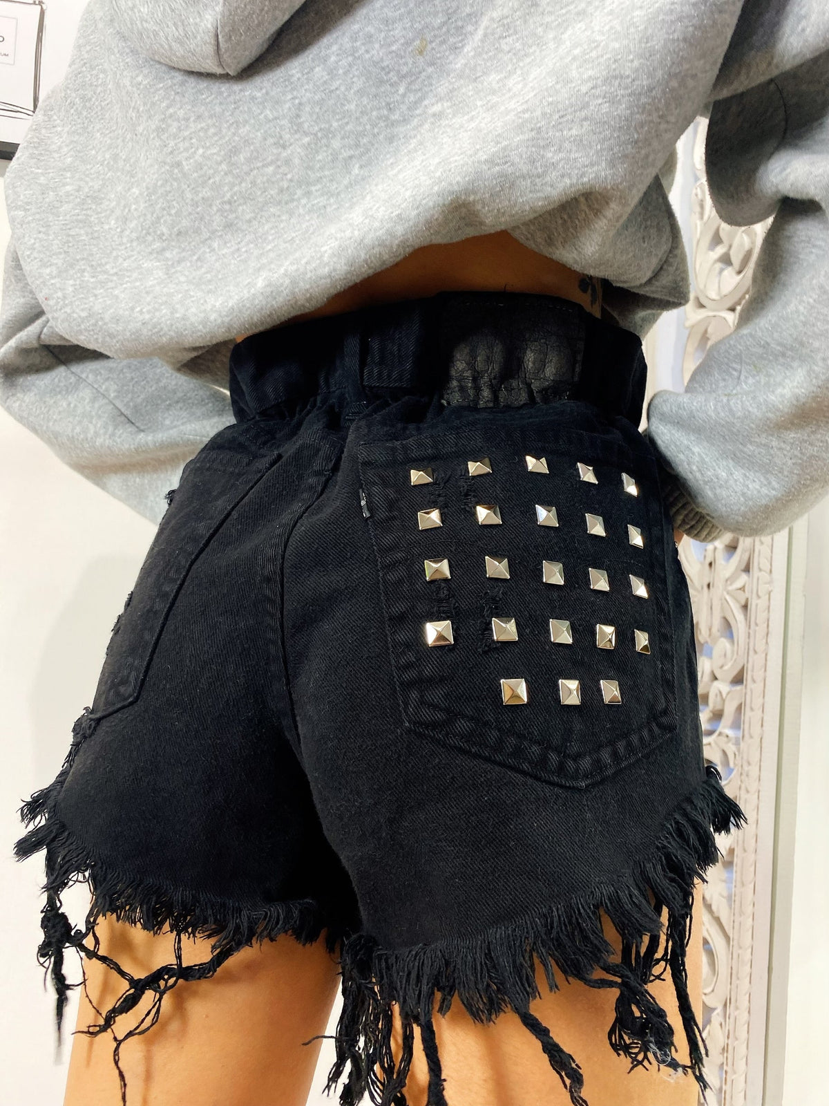 Short Levi’s Vintage nero con borchie