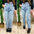 Jeans elasticizzato in vita zampa larga