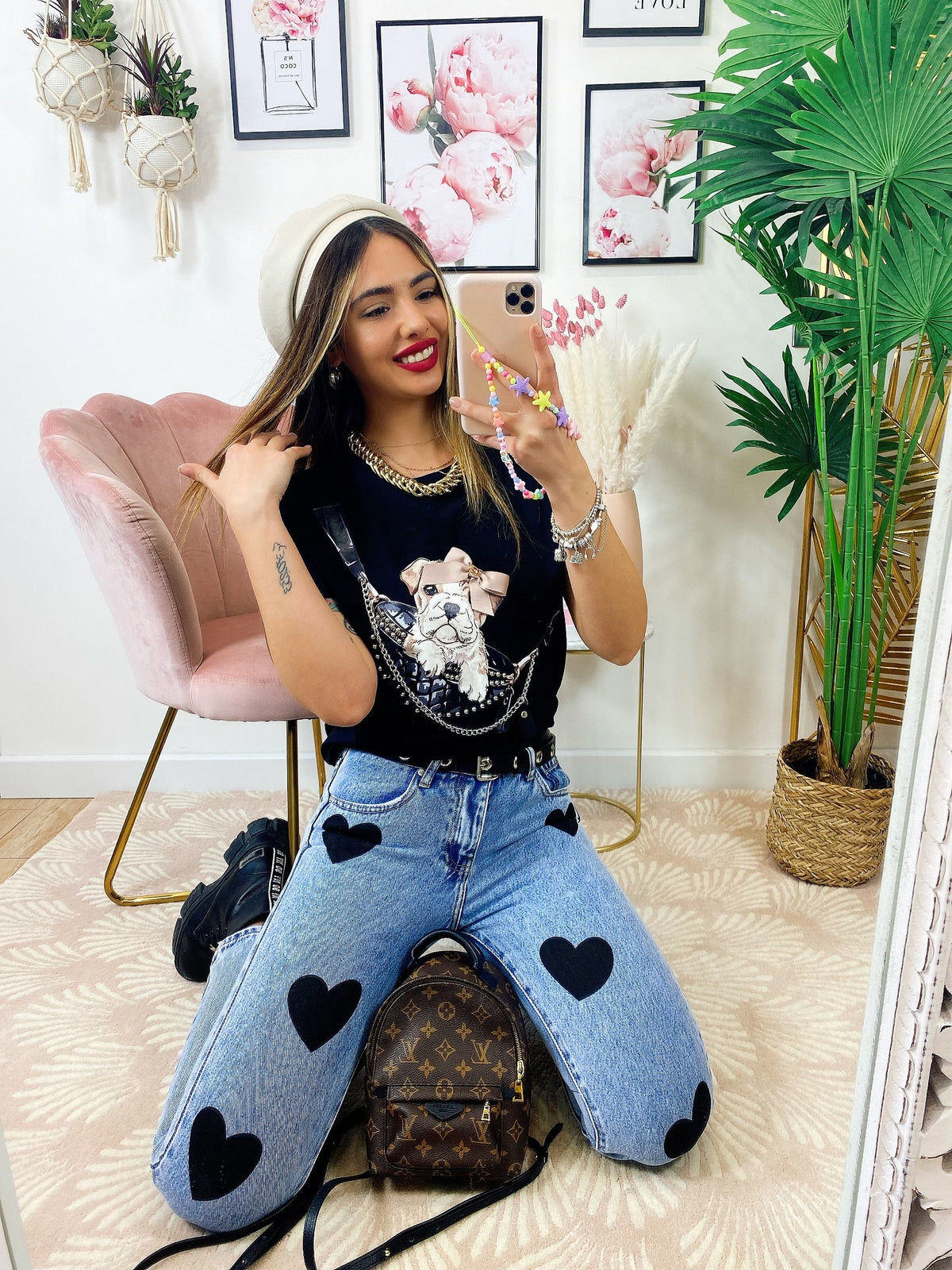 T-Shirt con bulldog e catena Nera