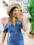 Abito di jeans con catena