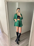 Completo giacca e Short maculato verde