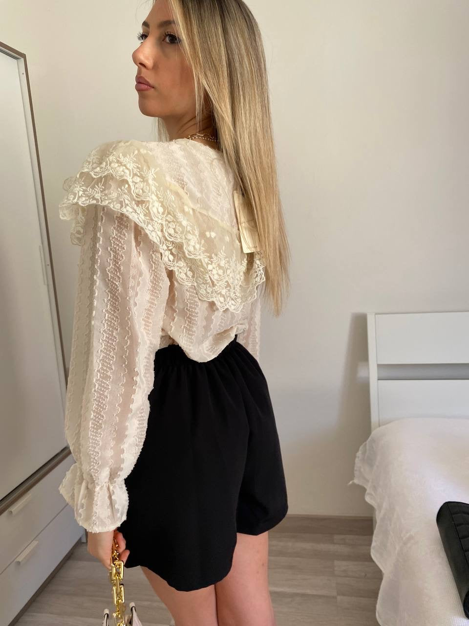 Camicia in pizzo beige