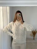 Pull bianco a collo alto