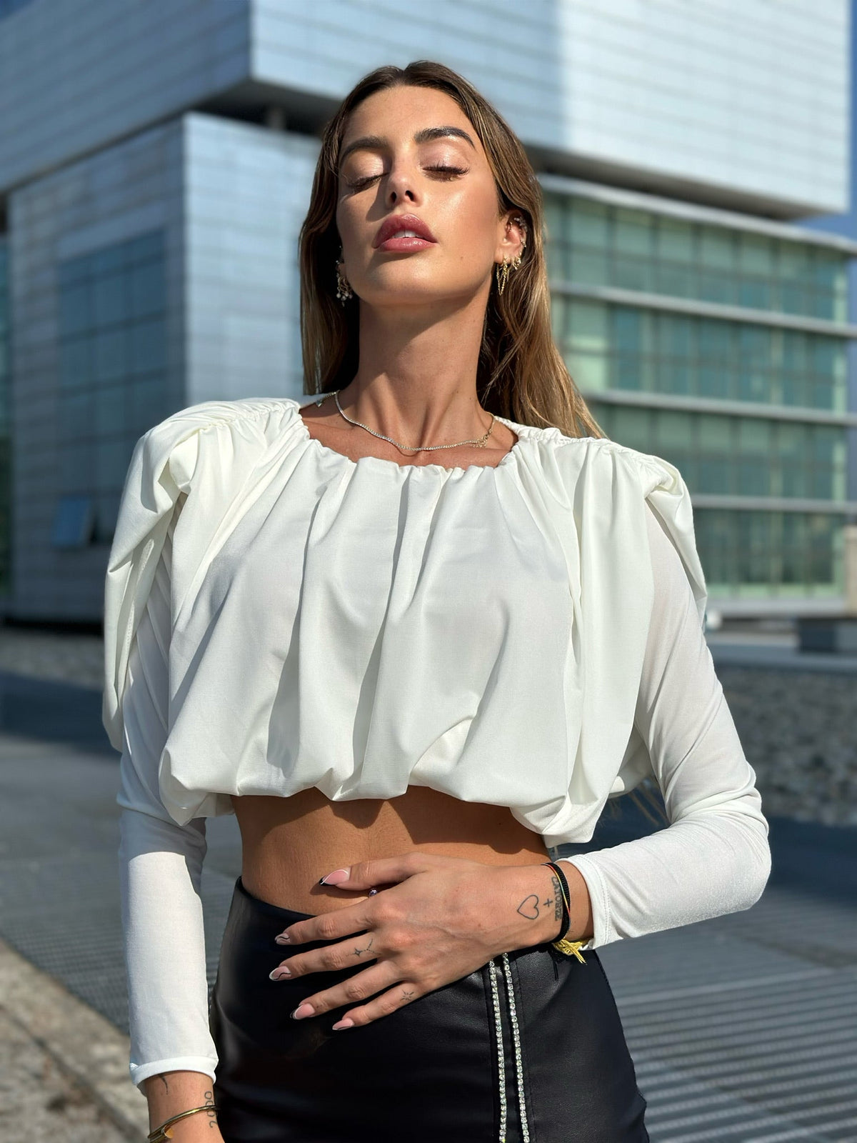 Top bianco spalline bombate
