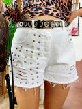 Short sfrangiato con borchie