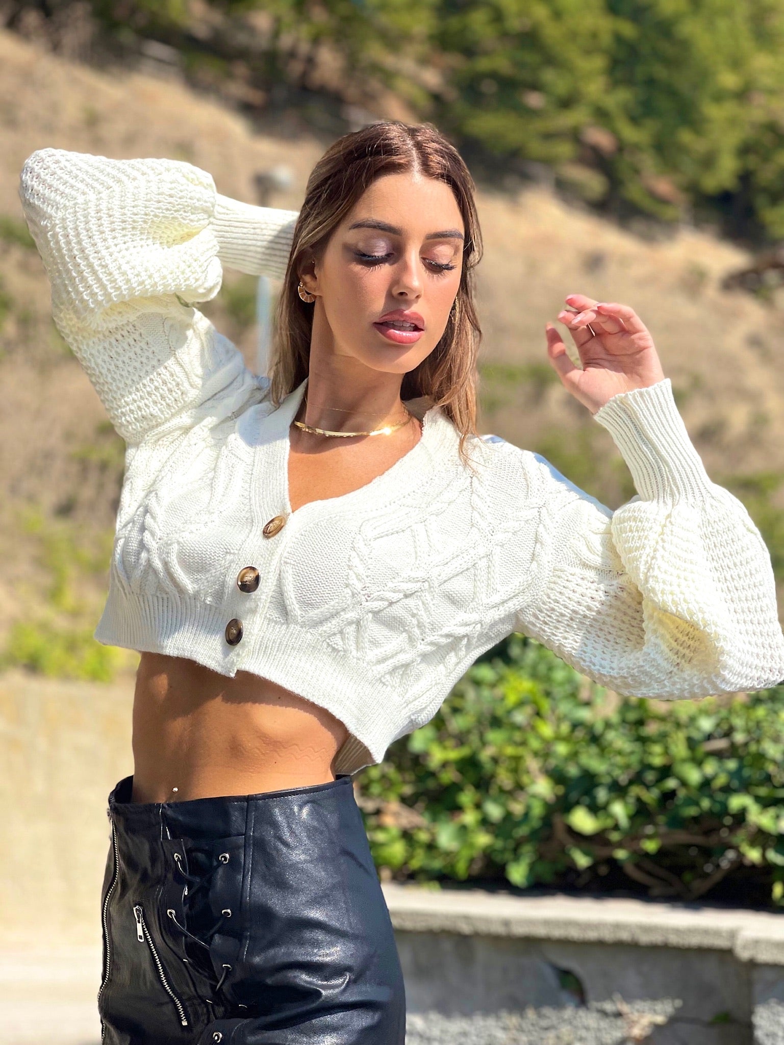 Maglione crop a trecce bianco