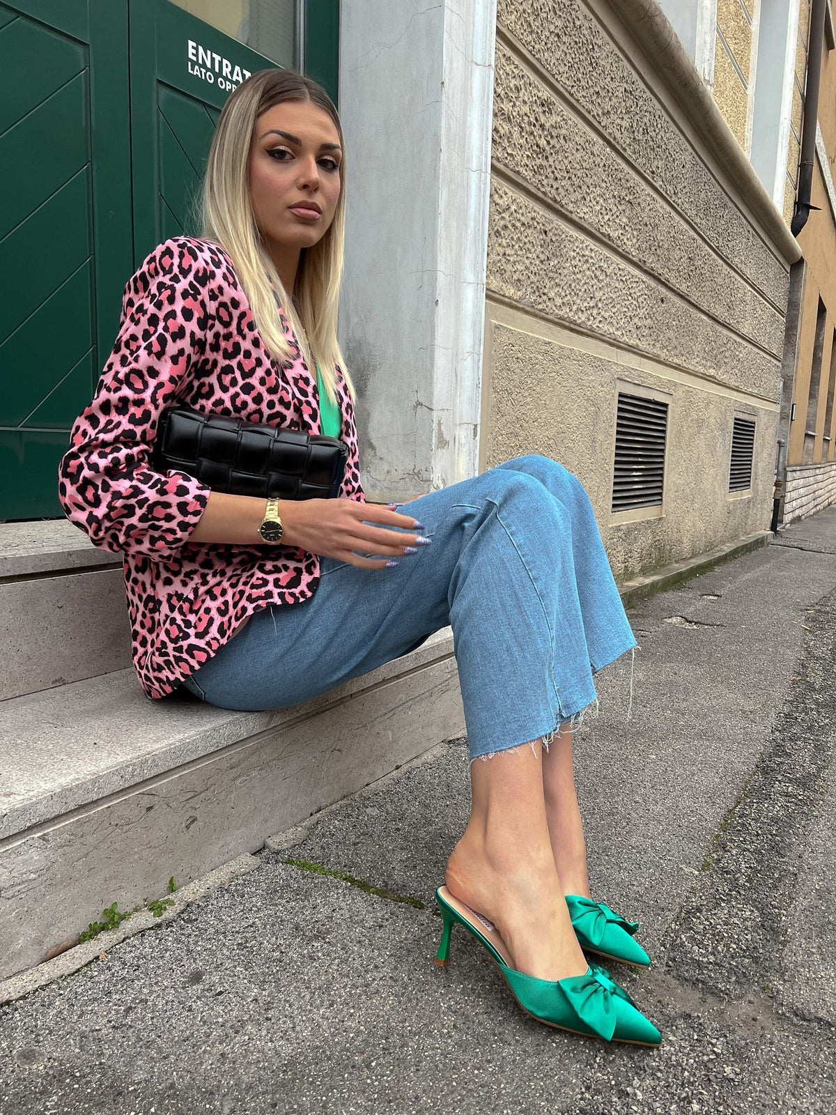 Tacchi in raso con fiocco verde