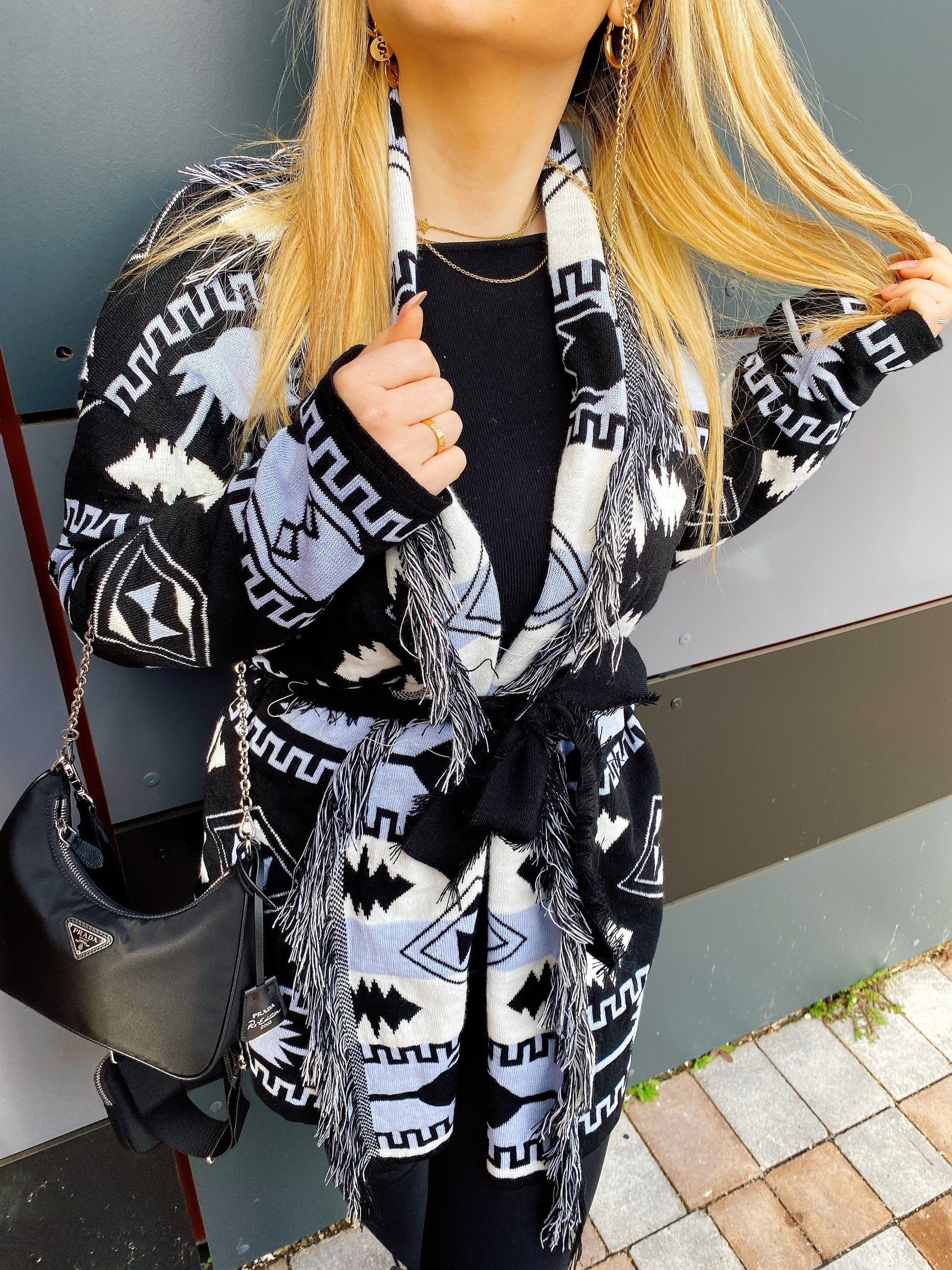 Cardigan Black/Celeste con frange e cinta