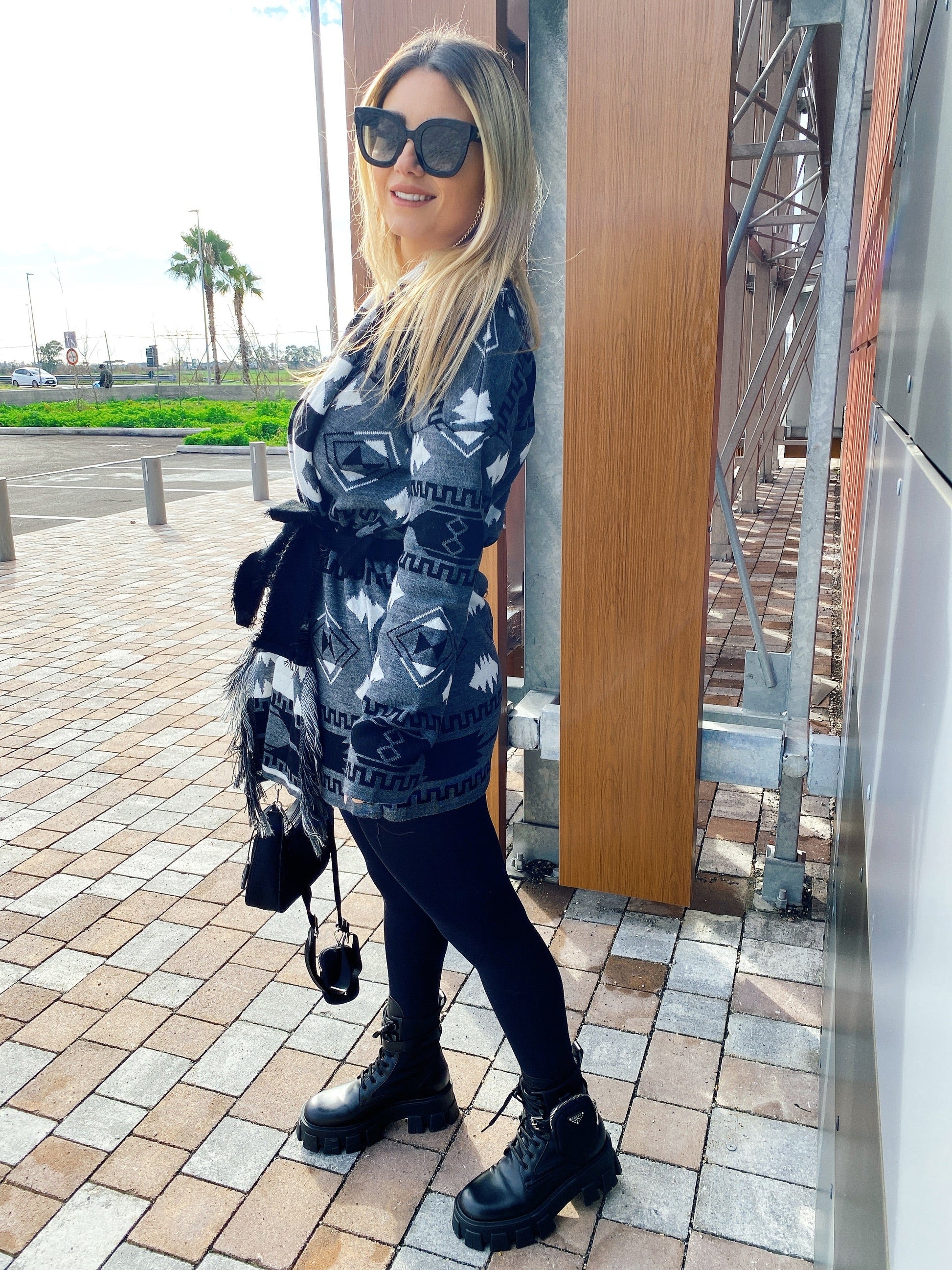 Cardigan Black/Grigio con frange e cinta