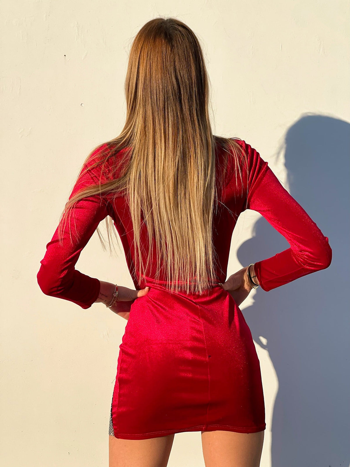 Abito in velluto rosso con strass