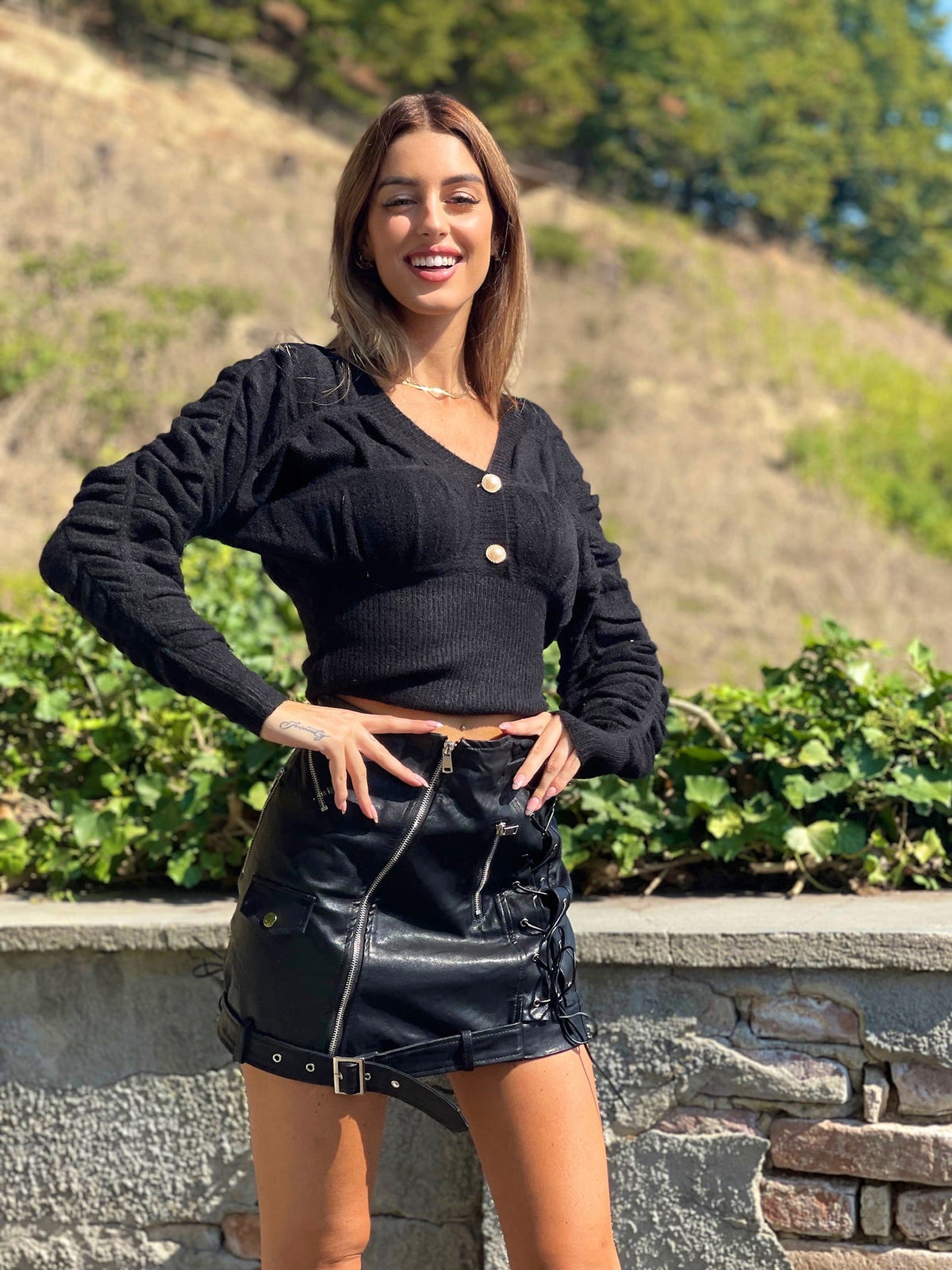 Maglione nero con lacci