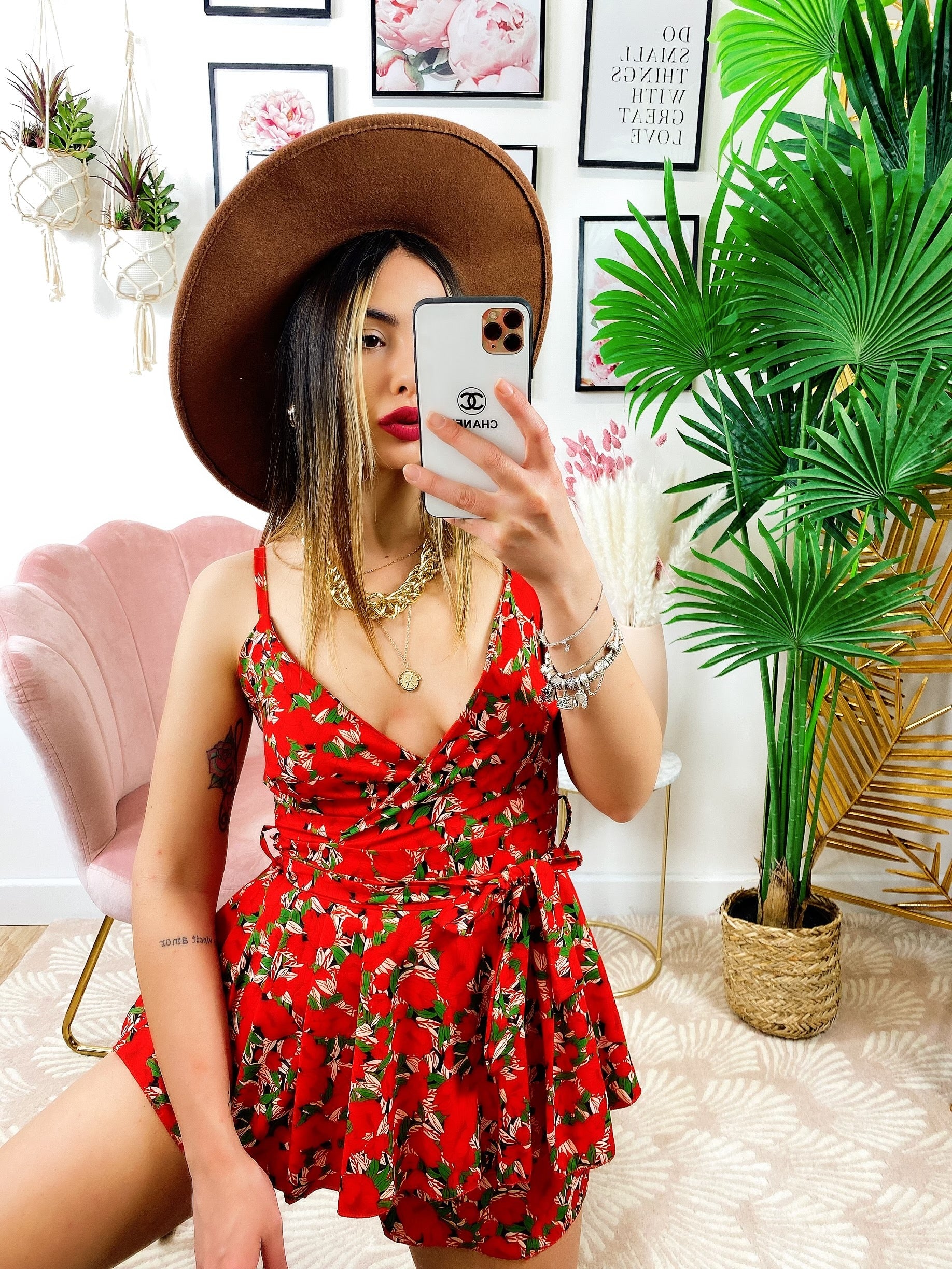 Tutina a fiori rossa