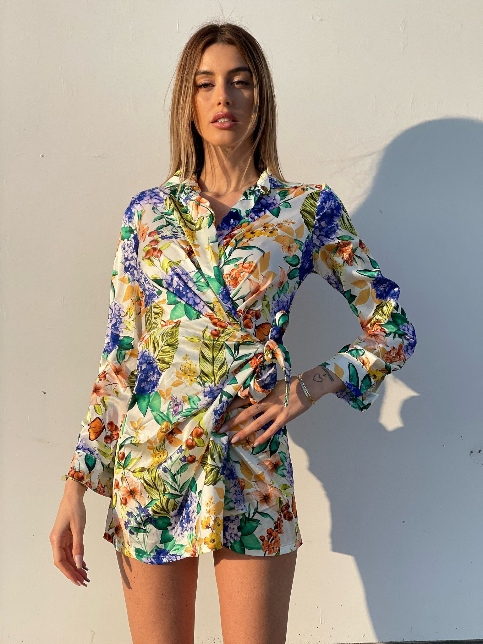 Abito a portafoglio con fiori