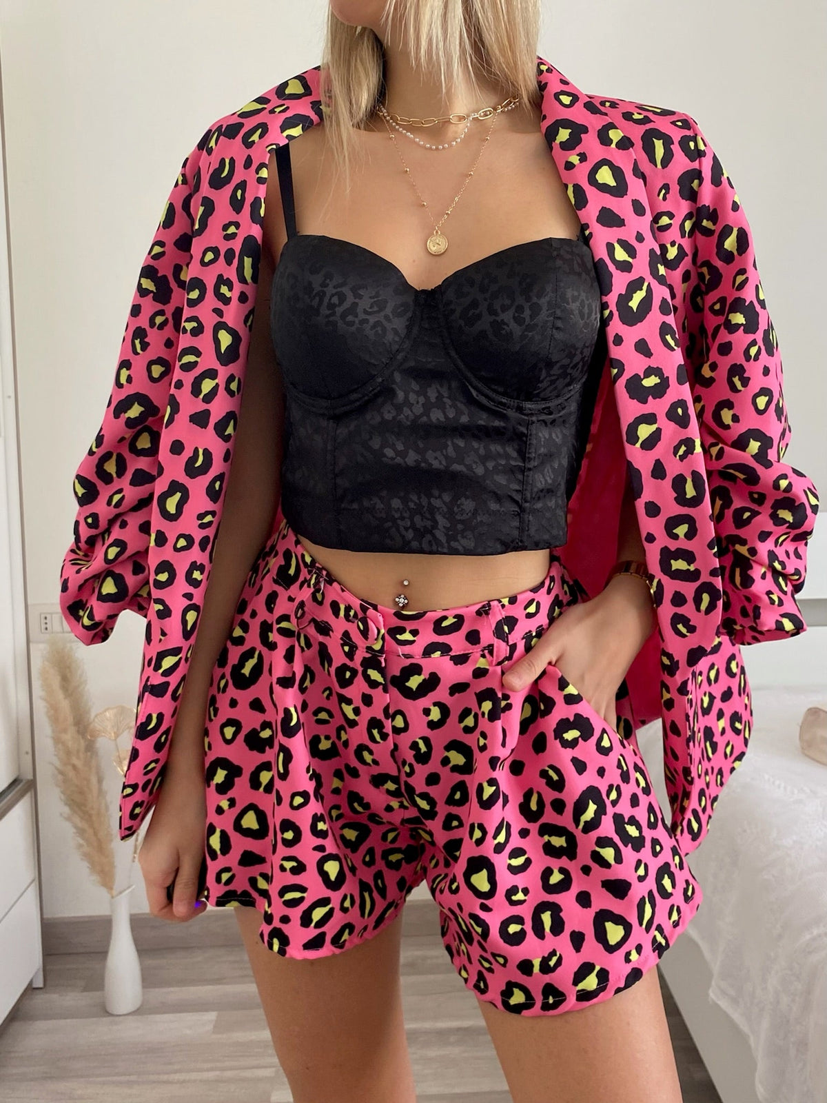 Completo giacca e Short maculato Fuxia