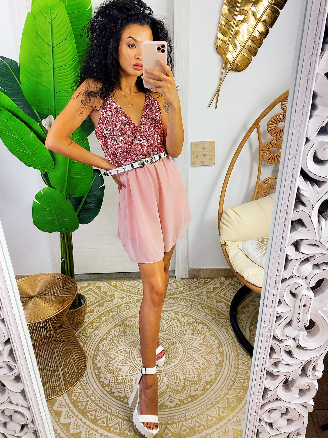 Tutina con paillettes rosa