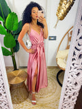 Abito in raso con maxi spacco rosa
