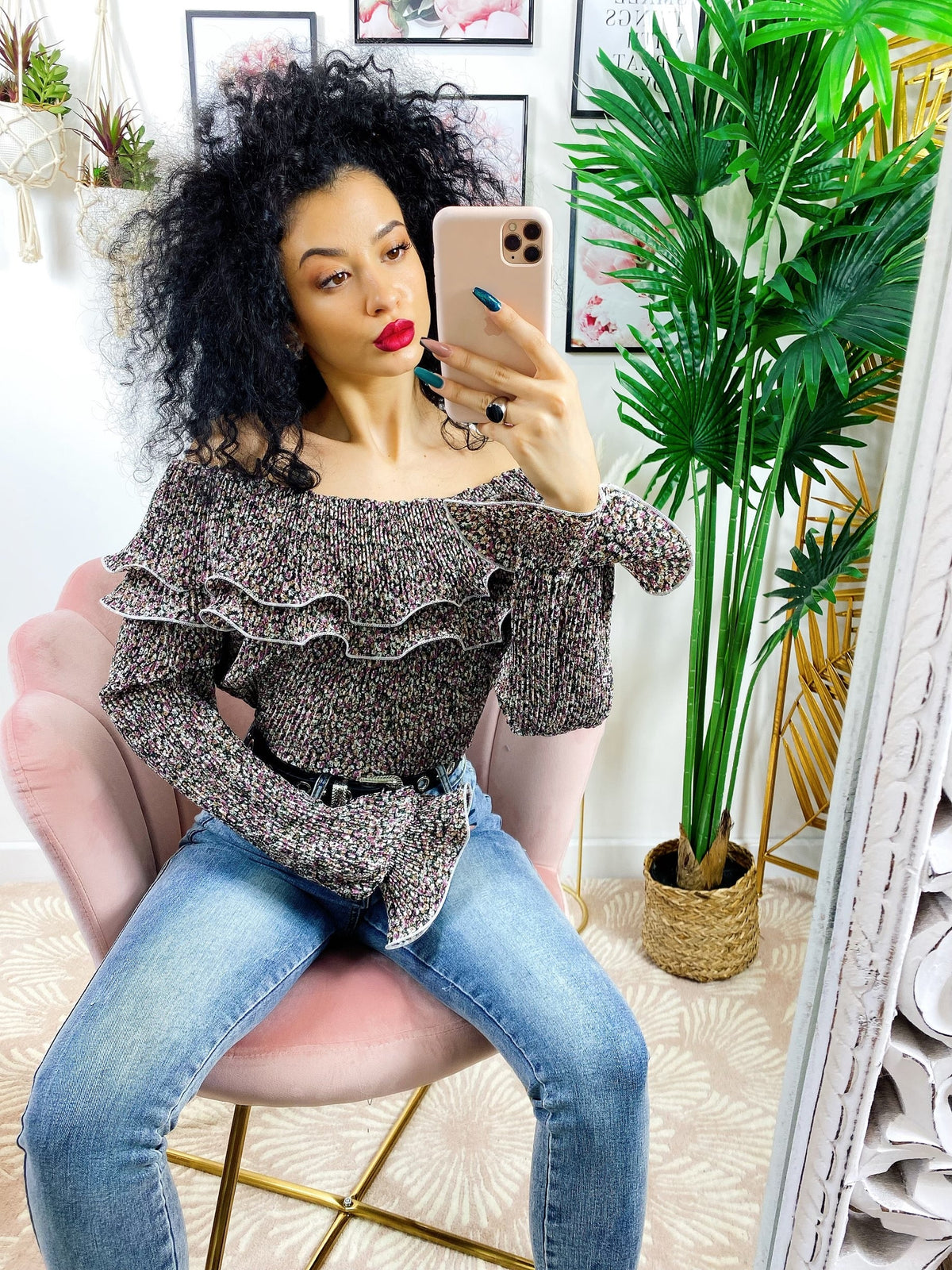 Blusa con rouge e fiorellini