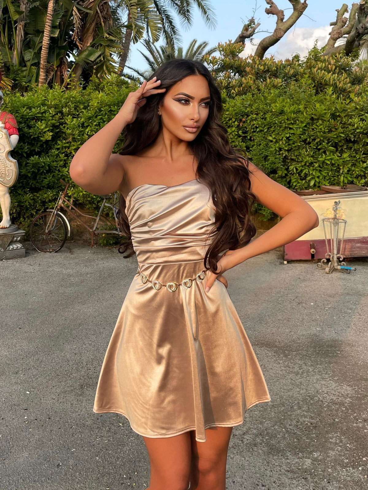 Abito in raso corto gold