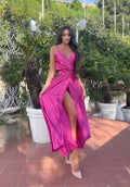Abito in raso con maxi spacco peonia