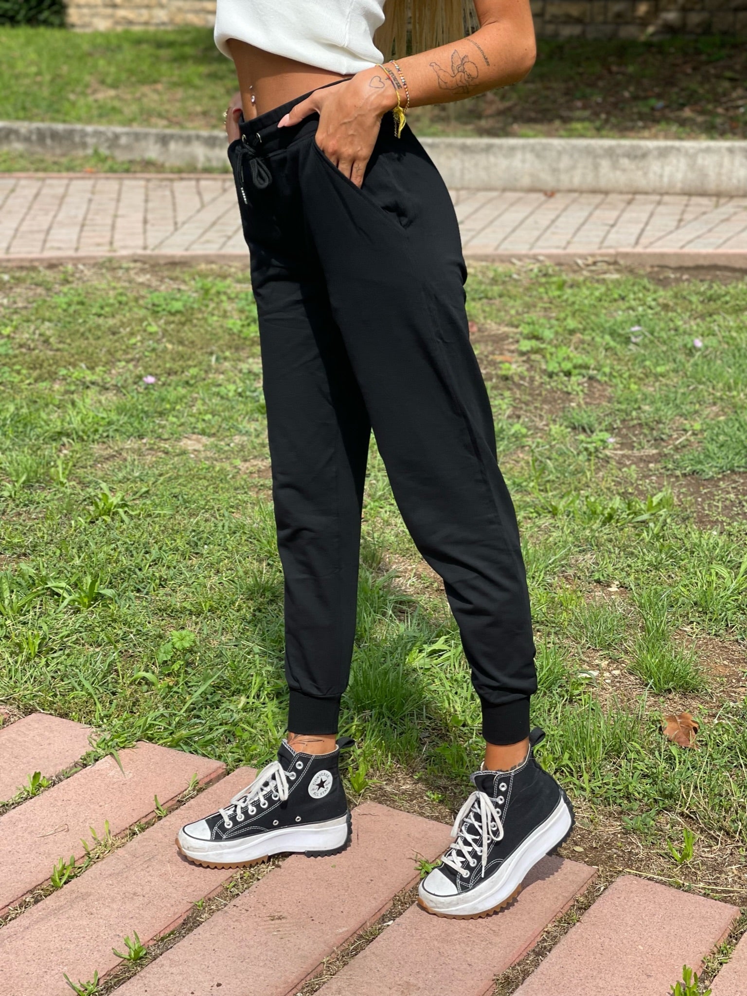 Tuta sportiva nera