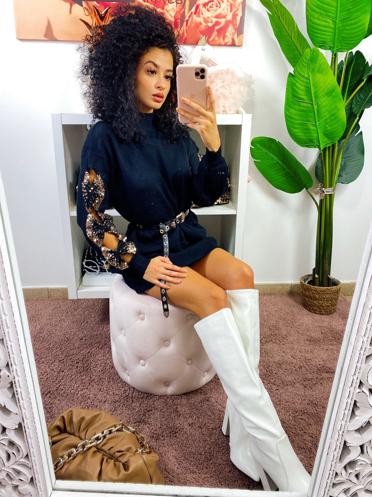 Abito in maglia con fiocchetti e paillettes