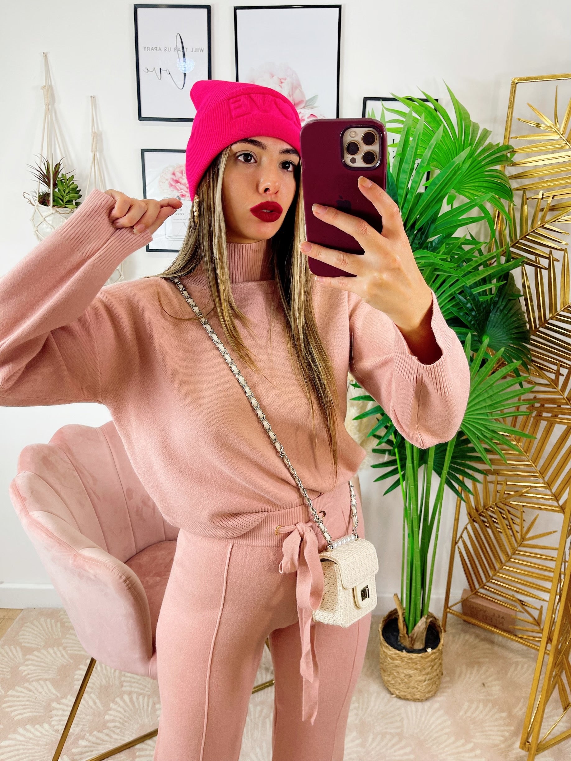 Completo maglia e pantalone largo rosa