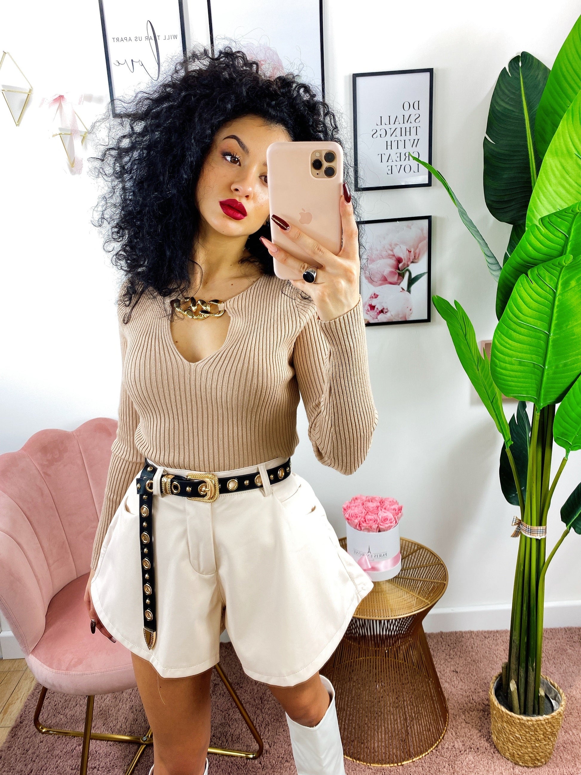 Maglia a costine con catena oro
