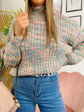 Maglione coloratissimo dettaglio celeste