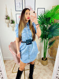 Abito di jeans con cintura compresa
